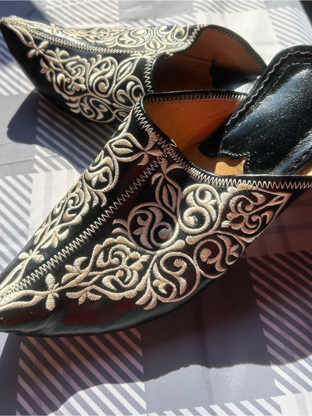 Embroidered Slip-On Women’s Mules in Black and Cream